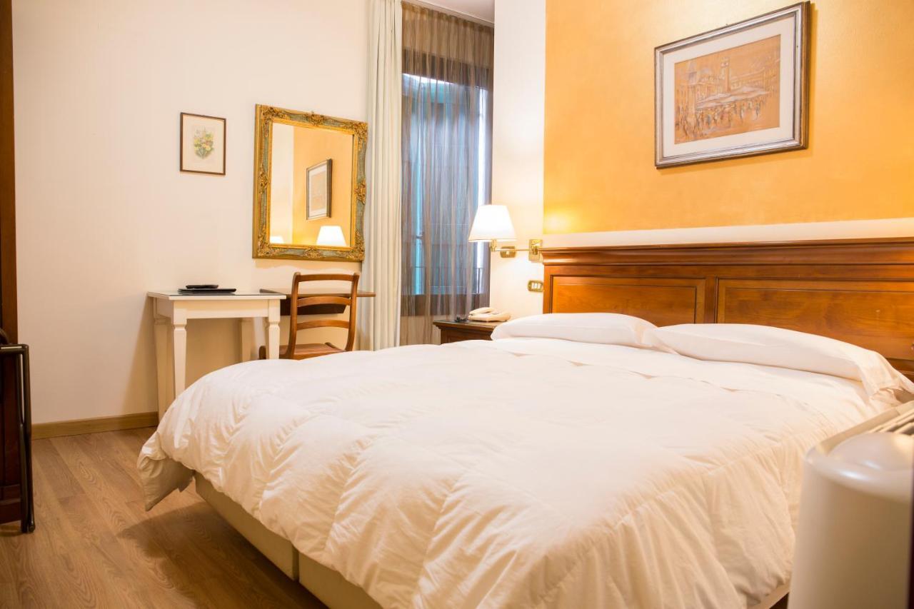 Hotel Al Castello Verona Bagian luar foto